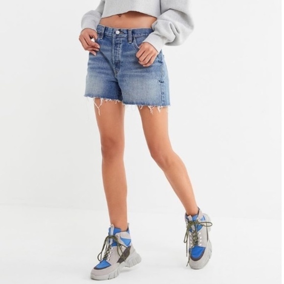 NWT BDG Urban Outfitters Embroidered Low Rise Boyfriend Shorts Size 24 - Picture 5 of 16